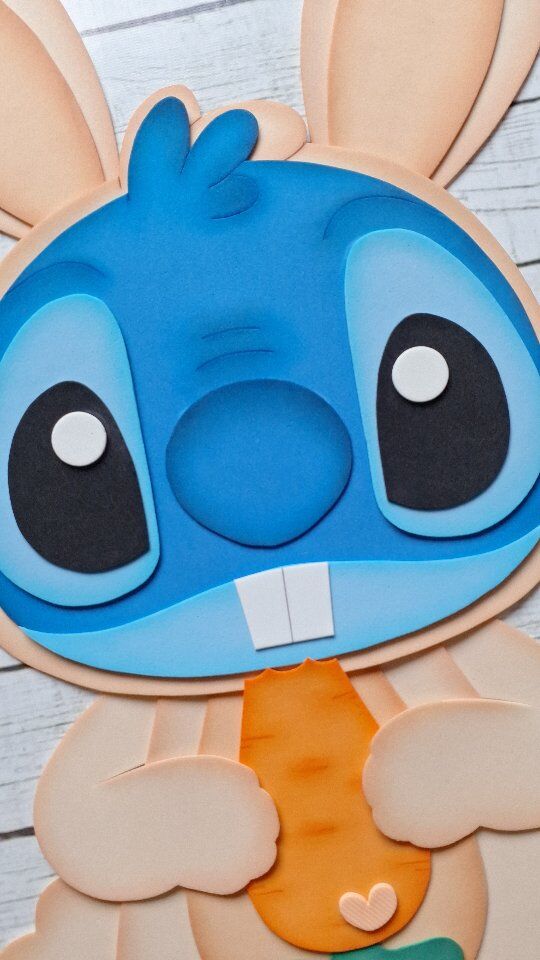 🐰✨ Mais um lançamento incrível de apostila de moldes! E dessa vez, o tema é Páscoa!Essa apostila é uma adaptação perfeita, que permite produzir tanto o aplique do coelho quanto o Stitch fantasiadinho de coelho, o alienígena que vem ganhando o nossos corações 🩵🥰📏 Nela, você encontra moldes vetorizados em dois tamanhos diferentes (65 cm e 35 cm), além do molde da cenourinha para complementar a peça!📢 O lançamento será feito nos Stories hoje! Corre para conferir essa fofura!💰 Valor promocional de R$ 10,00 até o dia 16/03! Depois, será R$ 16,50.Corre para o site e garante a sua antes que o preço mude! E me conta, o que achou dessa fofura? 😍🔗 Comenta "Eu quero!" que eu te envio o link!#moldepascoa #apostiladepascoa #stitch #stichpascoa #artesanatoemeva